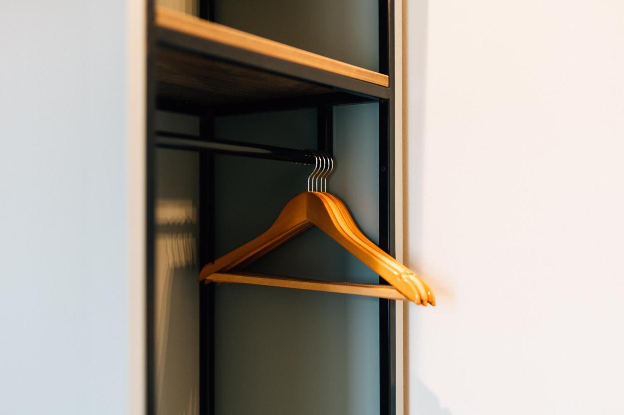 Bank Apartments Портръш Екстериор снимка